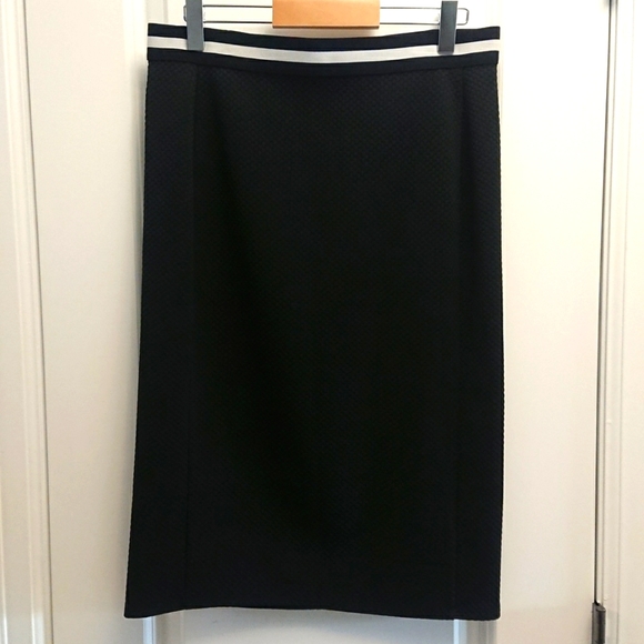 Women's Black Pencil Skirt Size S. Elastic Waist. New. - Picture 1 of 6